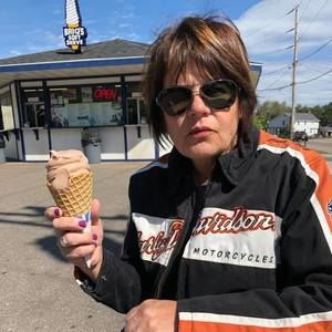 Meet your Posher, Annette